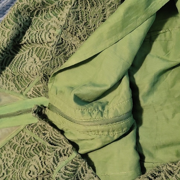 Vintage Lace & Mesh Sleeveless Zip Blouse - Green - Picture 8 of 10